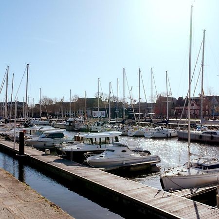 Appartement Sur Le Port De Ванн Экстерьер фото